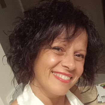 Donata, donna sorridente