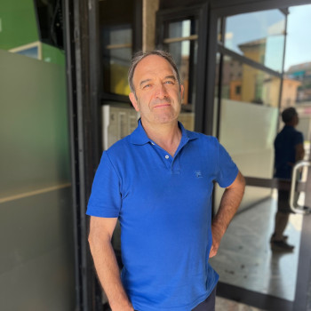 Fabio, uomo protettivo e benestante