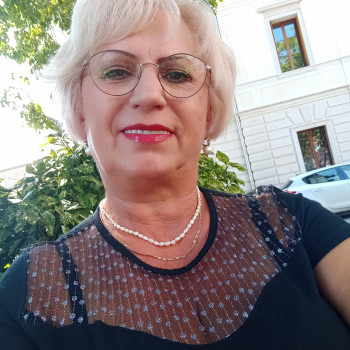 Stefania, donna elegante