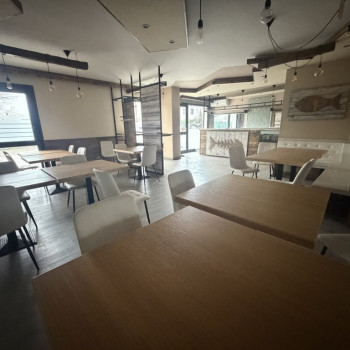 ORIAGO CENTRO Locale Ristorante con soprastante abitazione 