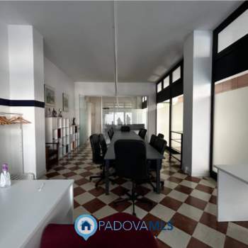 Negozio in vendita a Padova (Padova)