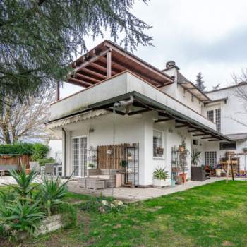 Bifamiliare in vendita a Monte San Pietro (Bologna)