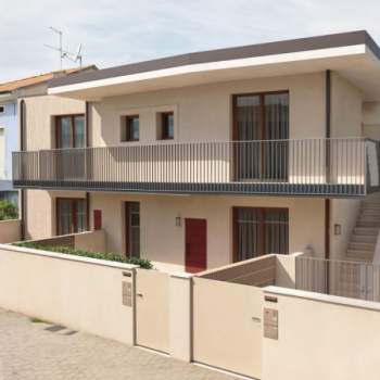 Trifamiliare in vendita a Pesaro (Pesaro e Urbino)