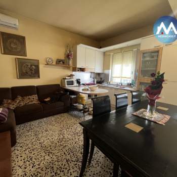 Palazzo in vendita a Pesaro (Pesaro e Urbino)