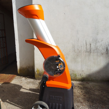 Trituratore per ramaglie