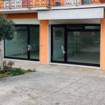 Negozio in affitto a Cervarese Santa Croce (Padova)