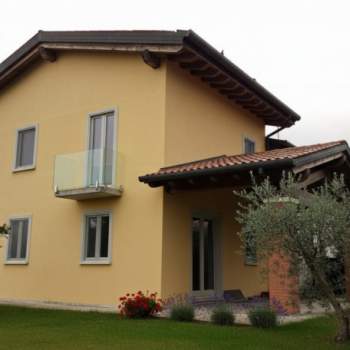 Bifamiliare in vendita a Cassola (Vicenza)