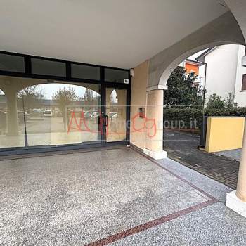 Negozio in affitto a Selvazzano Dentro (Padova)
