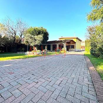 Casa singola in vendita a Selvazzano Dentro (Padova)