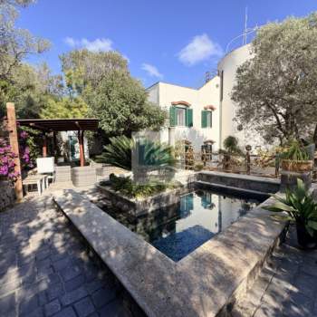 Villa in vendita a Forio (Napoli)