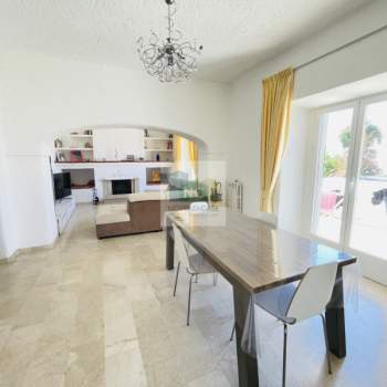 Villa in vendita a Serrara Fontana (Napoli)