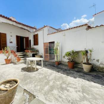 Casa singola in vendita a Forio (Napoli)