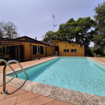 Villa in vendita a Agrate Conturbia (Novara)