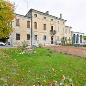 Villa in vendita a Bonavigo (Verona)