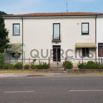 Appartamento in vendita a Cazzano di Tramigna (Verona)