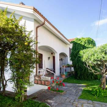 Villa in vendita a Castagnole Monferrato (Asti)