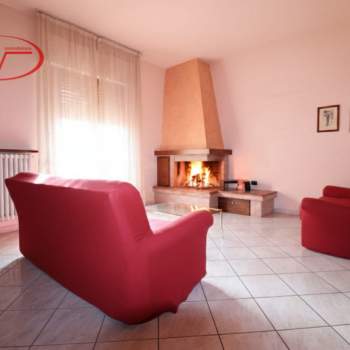 Bifamiliare in vendita a Montevarchi (Arezzo)