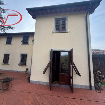 Villa in vendita a Terranuova Bracciolini (Arezzo)