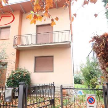 Bifamiliare in vendita a Montevarchi (Arezzo)