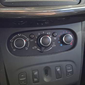 Comandi riscaldamento DACIA SANDERO  del 2017