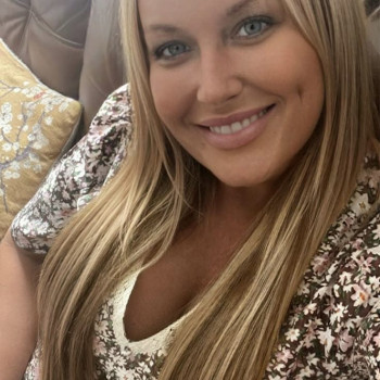 Donna single e matura in cerca di una relazione seria 