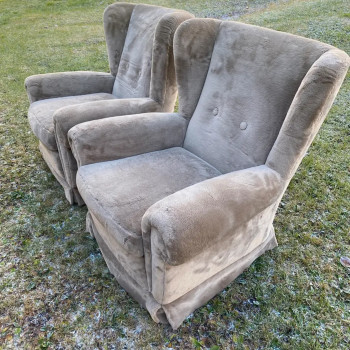 N. 2 POLTRONE IN VELLUTO