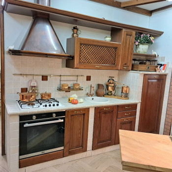 Cucina in castagno