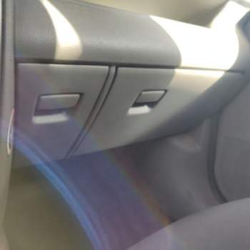 Cassetto portaoggetti MAZDA 2  del 2004