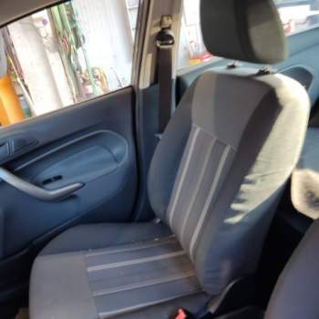 Sedile anteriore dx FORD FIESTA  del 2009