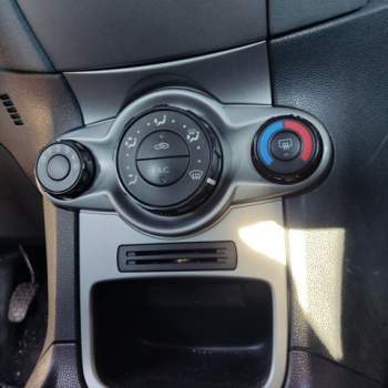 Comandi riscaldamento FORD FIESTA  del 2009