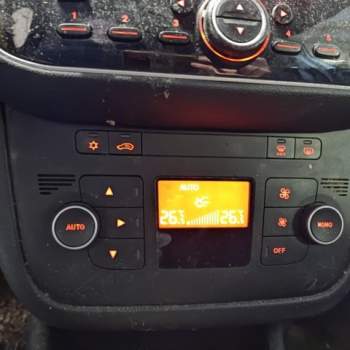 Comandi riscaldamento FIAT GRANDE PUNTO  del 2014