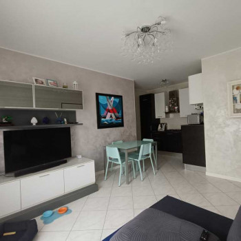 MIRA Appartamento con scoperto esclusivo e Garage 