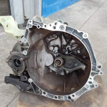 Cambio PEUGEOT 208 1560cc HDI  del 2017