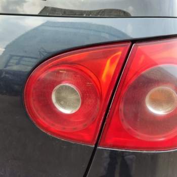 Fanale post dx int VOLKSWAGEN GOLF 5  del 2005