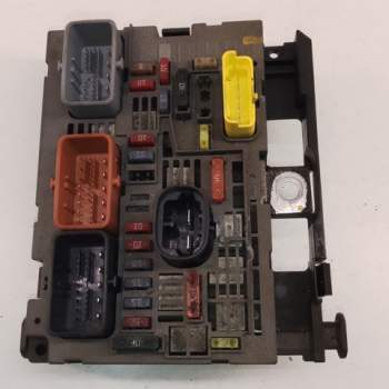 Centralina portafusib PEUGEOT 308 1600cc HDI 2009