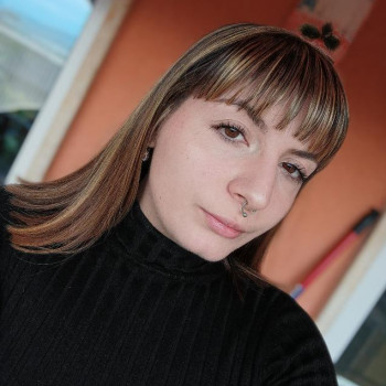 Samantha, giovane ragazza nubile