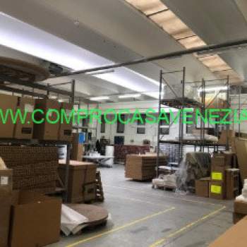Capannone in vendita a Venezia (Venezia)