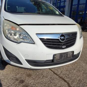 Paraurti anteriore OPEL MERIVA  del 2011