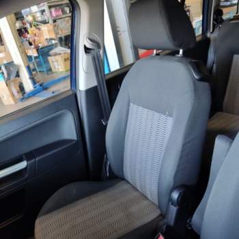 Sedile anteriore dx FORD FUSION  del 2010