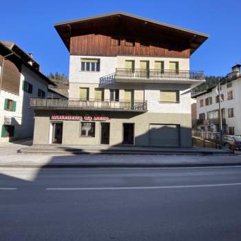 Negozio in vendita a Auronzo di Cadore (Belluno)