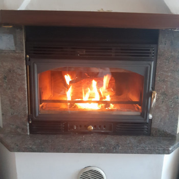 Inserto camino a legna palazzetti ventilato