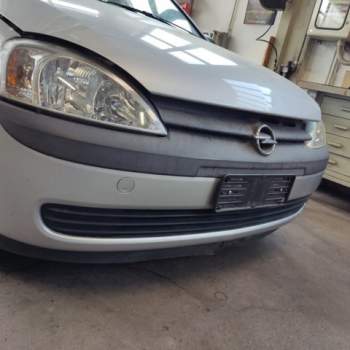 Paraurti anteriore OPEL CORSA C  del 2003