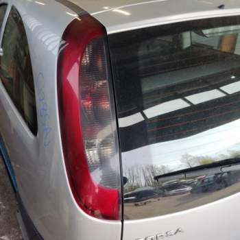Fanale posteriore sinistro OPEL CORSA C  del 2003