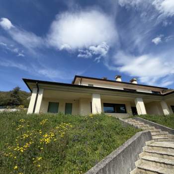 Bifamiliare in affitto a Tarzo (Treviso)