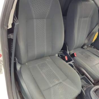 Sedile anteriore dx FORD FIESTA  del 2010