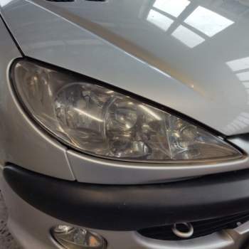 Proiettore destro PEUGEOT 206  del 2003