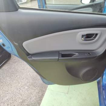 Pannello porta post sx TOYOTA YARIS  del 2016