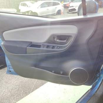 Pannello porta ant sx TOYOTA YARIS  del 2016