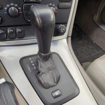 Leva cambio VOLVO S60 2400cc diesel  del 2010