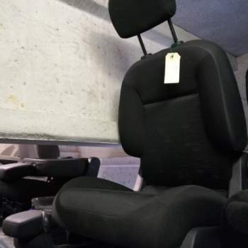 Sedile anteriore sx CITROEN BERLINGO del 2010